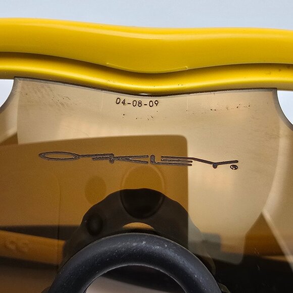 Oakley Custom M Frame Yellow Frame Vented Golf Gold Iridium Hybris S Sunglasses - Picture 11 of 12